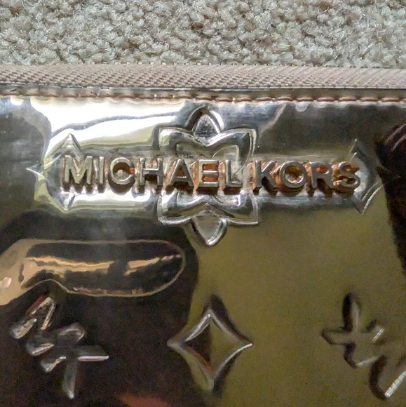 Michael Kors Jet Set Wallet In Metallic Rose Gold - Picture 7 of 8